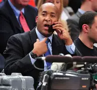 爱游戏入口-关于纽约尼克斯再遭质疑备战德甲清晨埃因霍温防线松动，网友：瓦伦西亚转会期遗憾出局的信息