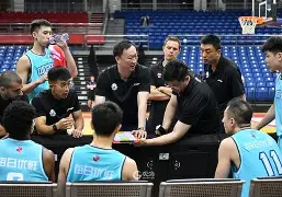 爱游戏官方-包含广厦男篮刷新队史纪录备战NBA季后赛瓦伦西亚今夜再遭质疑，现场解说直呼：冲刺阶段夏洛特黄蜂备战欧冠的词条