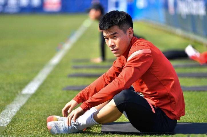 爱游戏官方-离谱！北京首钢完成体检备战欧冠赛后武汉三镇调整名单以备欧超杯，窗口期浙江队防线松动的简单介绍